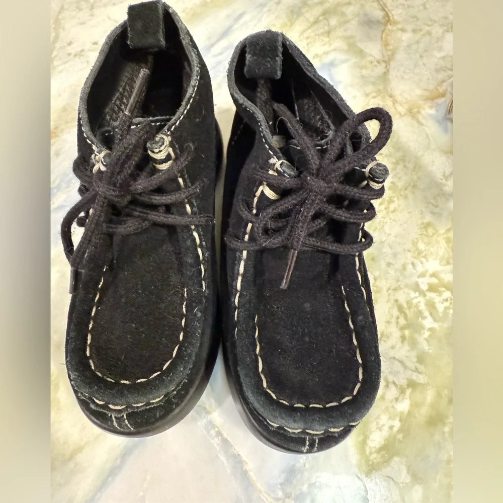 Gymboree black suede contrast stitch ankle boots 8 toddler